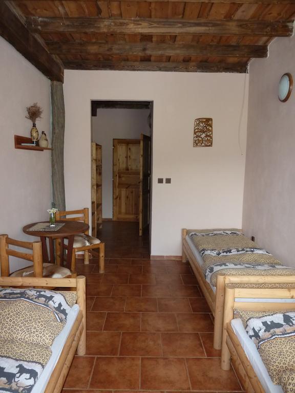 Hotel Q Ranch Bezdekov  Habitación foto