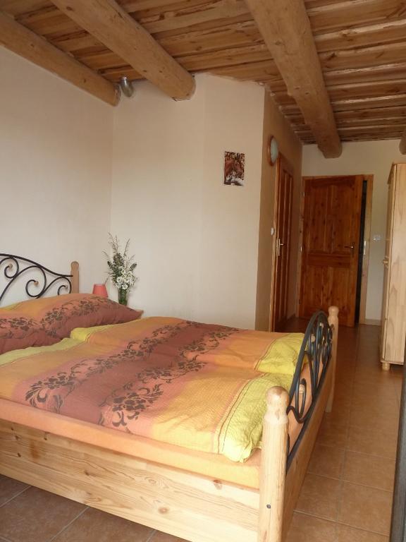 Hotel Q Ranch Bezdekov  Exterior foto